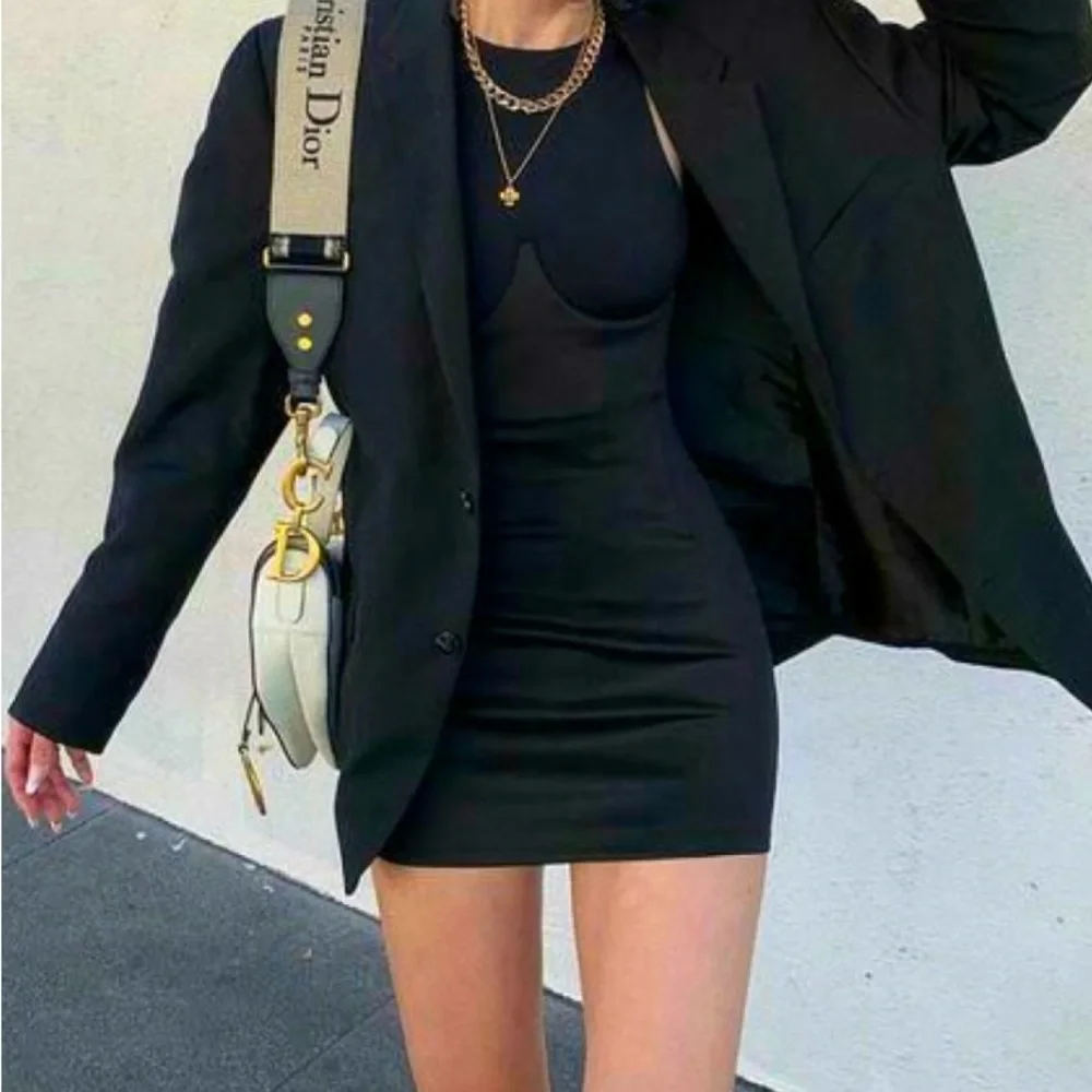 ASOS bustier corset underwire black satin silk dress with stretch. Fixed price. - Picture 2 of 5